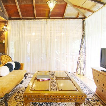 Fig Tree Hills Resort Bayan Lepas Quarto foto
